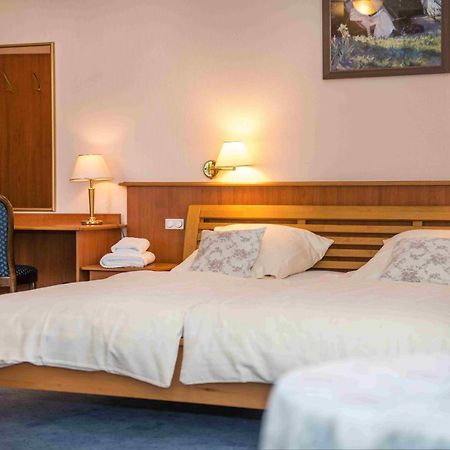 Golfhotel Denzerheide Eitelborn Eksteriør billede